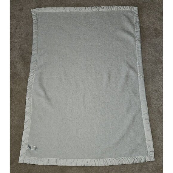 Carter's Bundle of Love White Fleece Baby Blanket Satin Trim 28x39 - Picture 7 of 7